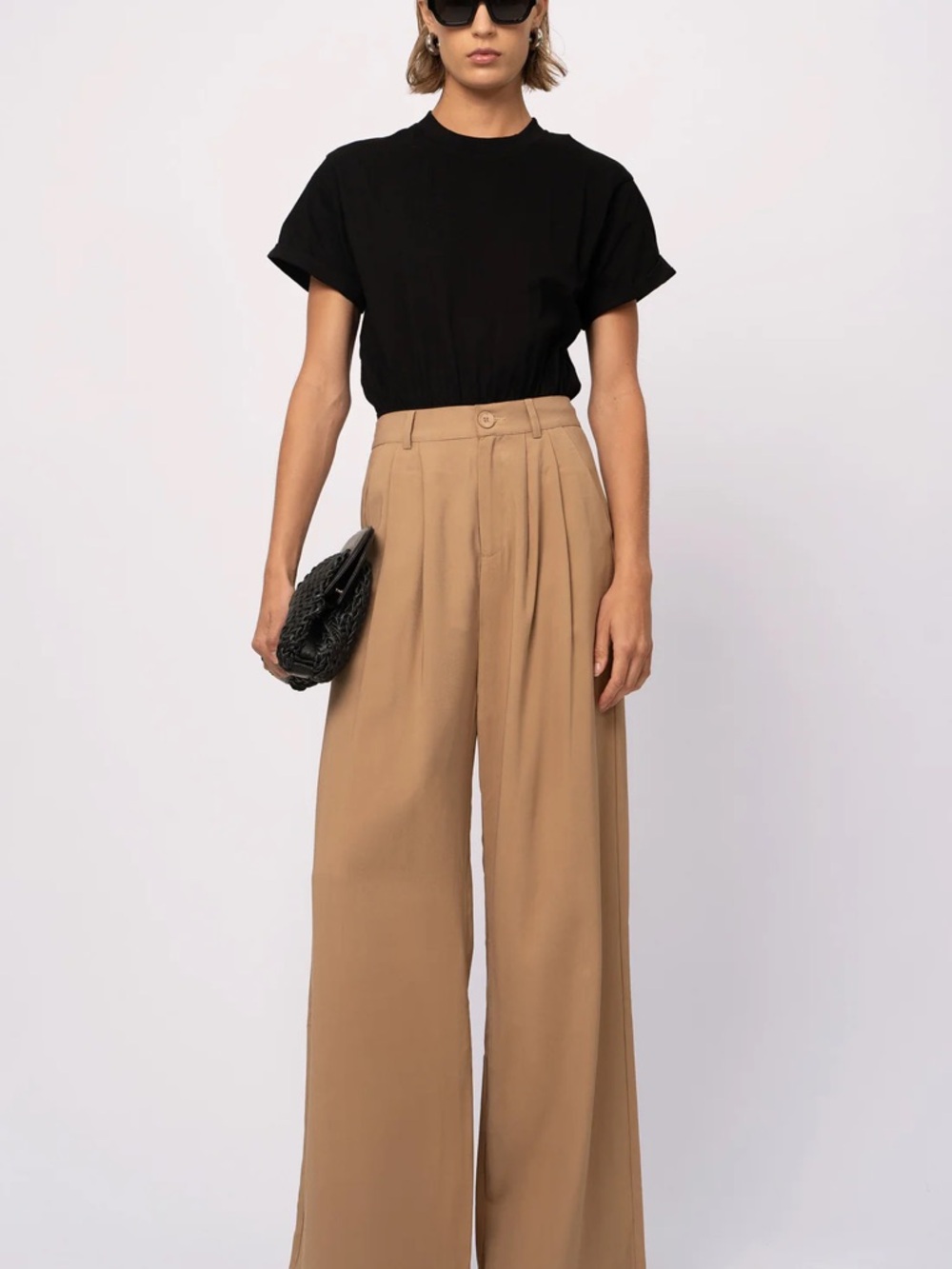 Stylish camel high waisted FABI NONCHALANT wide legged women’s pants sz XS.  NWT